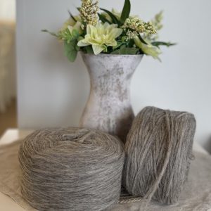 Hahtuvalanka, vaaleanharmaa, n. 150g vyyhti